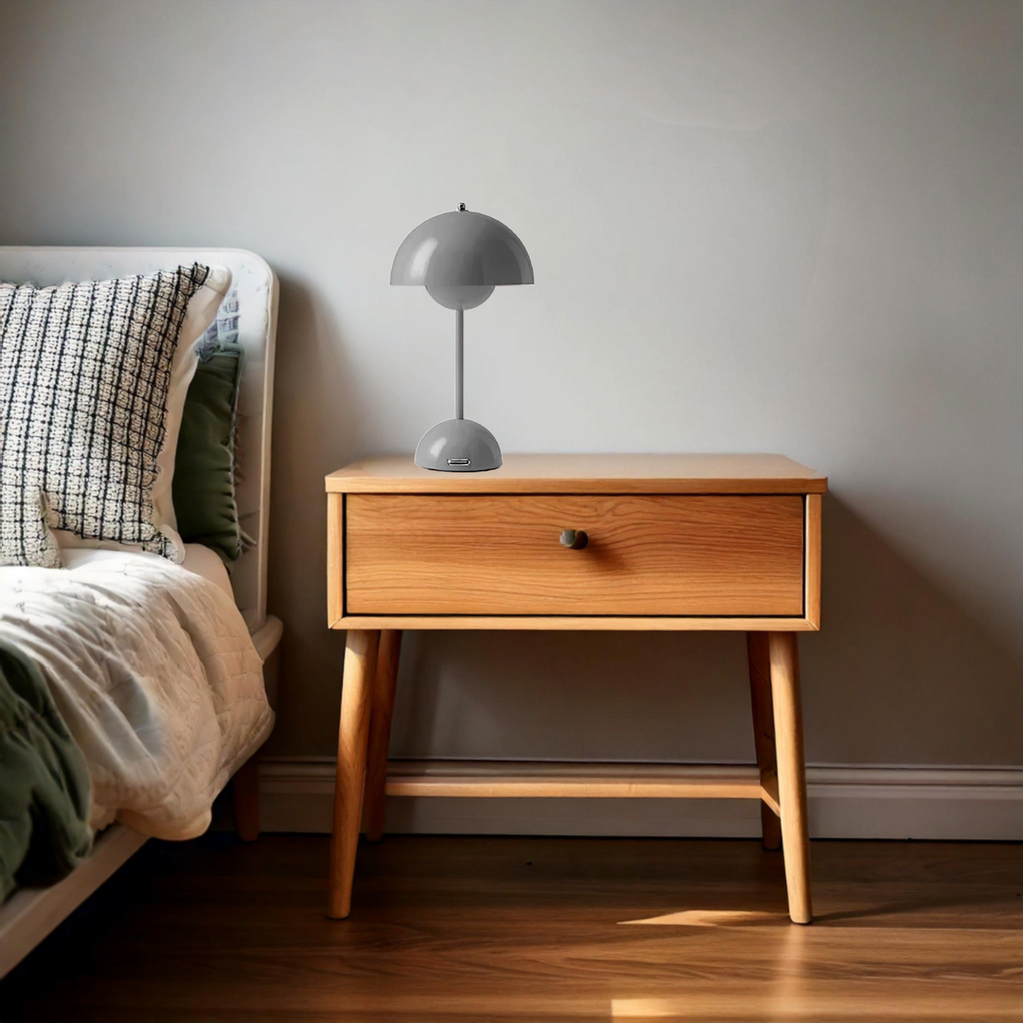 Svala - Lampe de table LED tactile